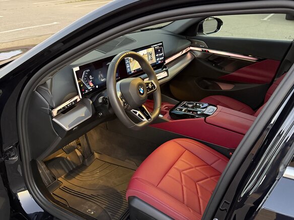 2025 BMW 5 серии Long 530Li VIII (G60/G61/G68), синий, 7700000 рублей - вид 15