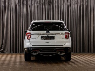 2018 Ford Explorer V Рестайлинг 2, белый, 2595000 рублей, вид 5