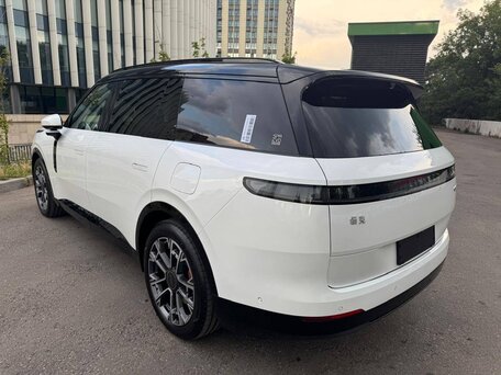 2026 Lynk & Co 900, белый, 7500000 рублей, вид 4