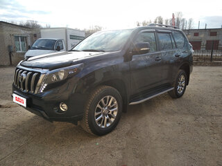 2017 Toyota Land Cruiser Prado 150 Series Рестайлинг 1, чёрный, 5950000 рублей, вид 4