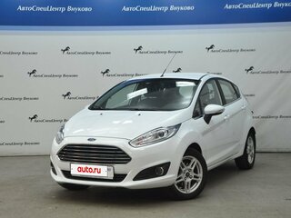 2015 Ford Fiesta Mk6 Рестайлинг, белый, 700000 рублей, вид 1