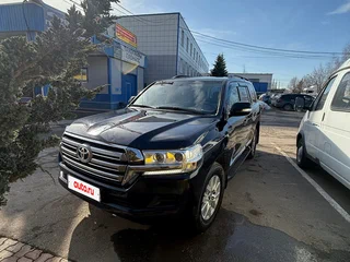 2018 Toyota Land Cruiser 200 Series Рестайлинг 2, чёрный, 4850000 рублей, вид 1