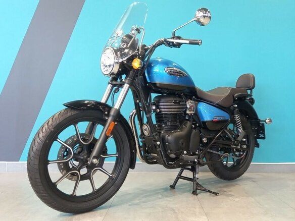 2026 Royal Enfield Meteor, синий, 528000 рублей - вид 1