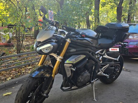 2021 Triumph Speed Triple, серый, 900000 рублей, вид 1