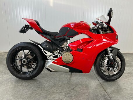 2018 Ducati Panigale V4, красный, 1339000 рублей, вид 1