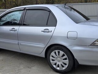 2009 Mitsubishi Lancer Classic IX Рестайлинг, серебристый, 650000 рублей, вид 5