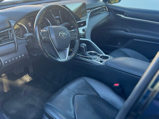 2021 Toyota Camry US Market VIII (XV70) Рестайлинг, чёрный, 2500000 рублей, вид 4