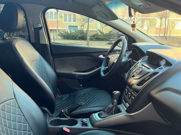 2011 Ford Focus III, белый, 580000 рублей - вид 10