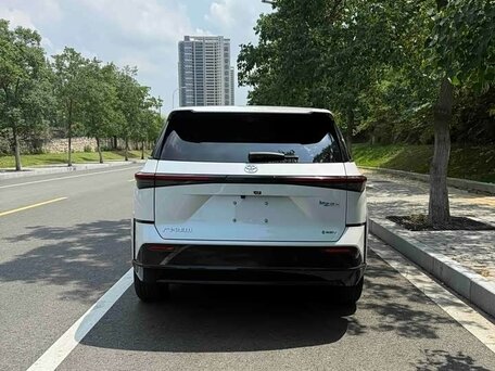 2026 Toyota bZ3X 58.3 kWh, белый, 3050000 рублей, вид 4
