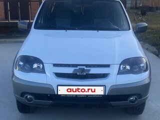 2018 Chevrolet Niva I Рестайлинг, белый, 870000 рублей, вид 2