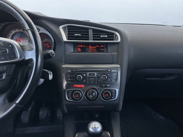 2011 Citroen C4 II, чёрный - вид 18