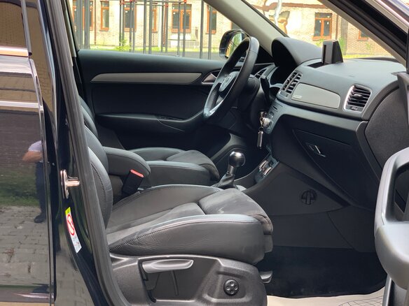 2013 Audi Q3 I (8U), чёрный - вид 32