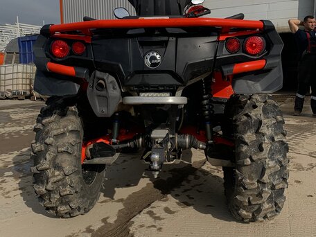 2017 BRP Can-Am Outlander X MR 1000R, красный, 1300000 рублей, вид 3