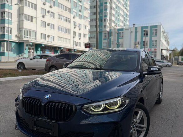 2022 BMW 1 серии 120i III (F52) Рестайлинг, синий