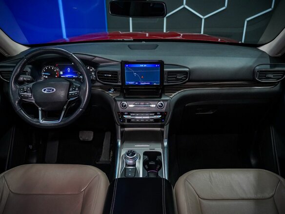 2019 Ford Explorer VI, красный, 3695000 рублей - вид 11