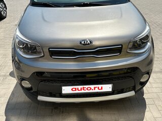 2017 Kia Soul II Рестайлинг, серебристый, 1600000 рублей, вид 3