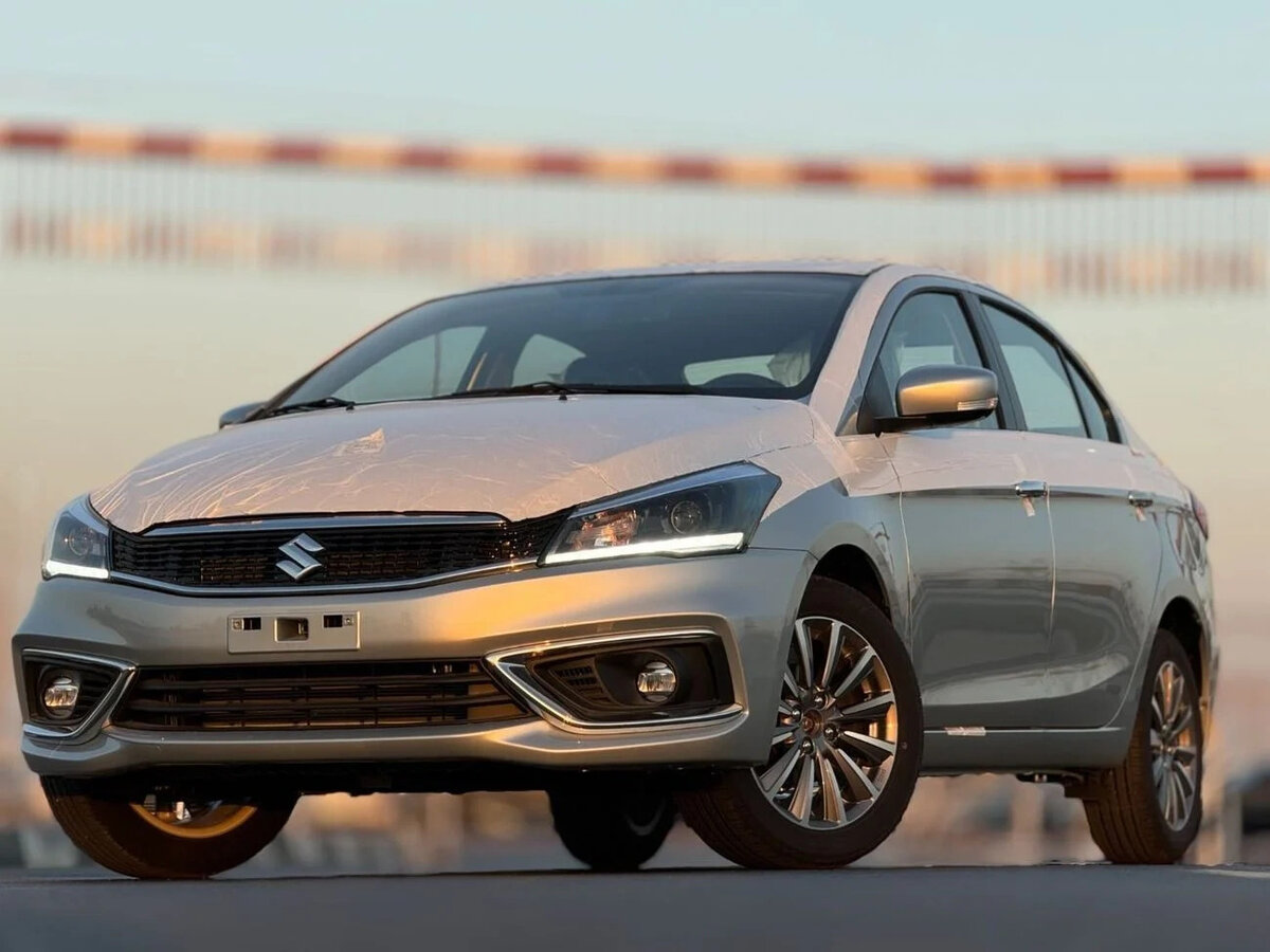 Открыть фотографии: Suzuki Ciaz I Рестайлинг