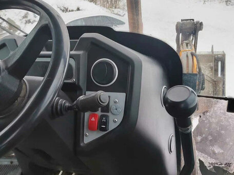 2017 JCB 3CX, золотистый, 5590000 рублей, вид 3