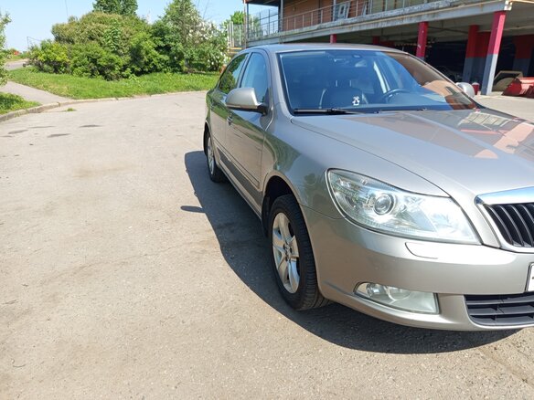 2013 Skoda Octavia II (A5) Рестайлинг, бежевый, 890000 рублей - вид 2