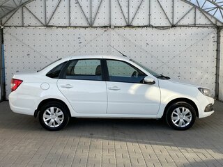 2025 Lada (ВАЗ) Granta I Рестайлинг, белый, 900000 рублей, вид 4