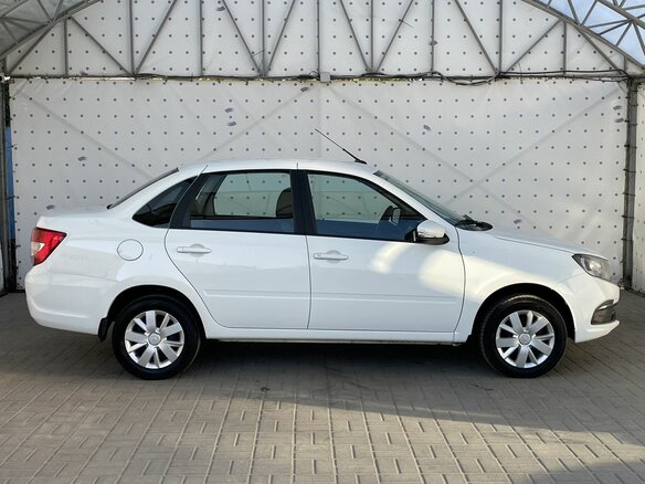 2025 Lada (ВАЗ) Granta I Рестайлинг, белый, 885000 рублей - вид 3
