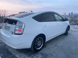 2011 Toyota Prius JDM II Рестайлинг (XW20), белый, 775000 рублей, вид 4