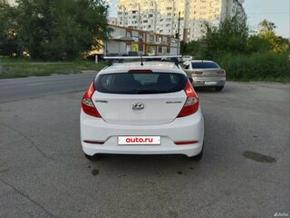 2015 Hyundai Solaris I Рестайлинг, белый, 550000 рублей, вид 4