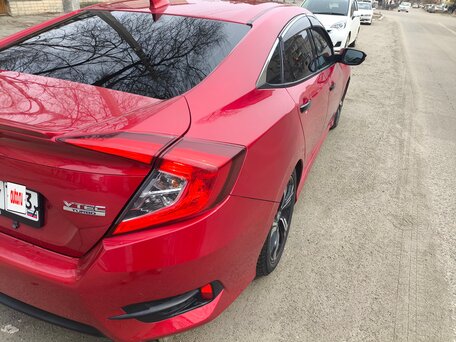2017 Honda Civic X, красный, 1400000 рублей, вид 5