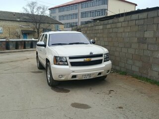 2012 Chevrolet Tahoe 6AT III, белый, 1890000 рублей, вид 1