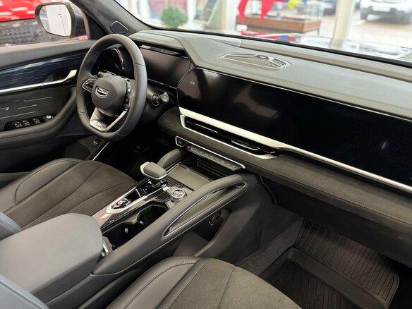 2026 Geely Monjaro I, серый, 4238990 рублей - вид 7