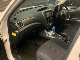 2009 Subaru Forester III, белый, 700000 рублей, вид 5