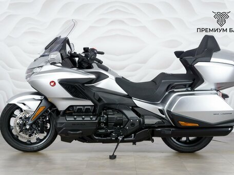 2025 Honda GL 1800 Gold Wing, серебристый, 3199000 рублей, вид 2