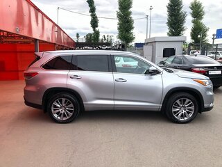 2014 Toyota Highlander III (XU50), серебристый, 3000000 рублей, вид 4