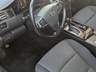 2016 Toyota Camry VII (XV50) Рестайлинг, чёрный, 2550000 рублей, вид 5