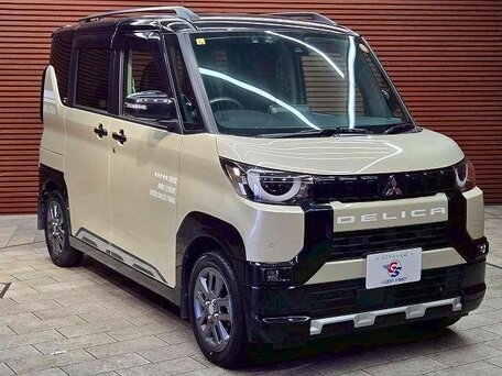 Mitsubishi Delica Mini I