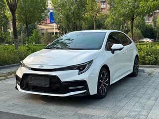 2022 Toyota Levin XII (E210) Рестайлинг, белый, 1680000 рублей, вид 3