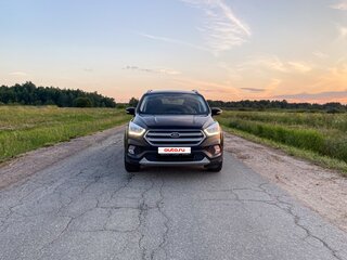 2017 Ford Kuga II Рестайлинг, чёрный, 1850000 рублей, вид 3