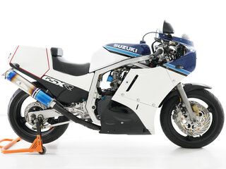 1986 Suzuki GSX-R 750, белый, 1144000 рублей, вид 1