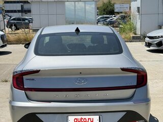 2020 Hyundai Sonata VIII (DN8), серебристый, 2250000 рублей, вид 4