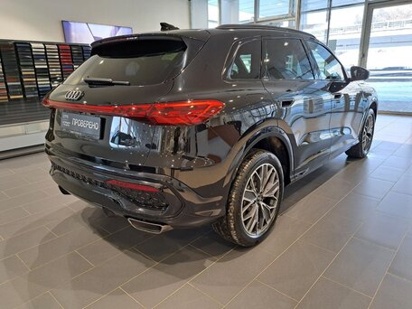 2026 Audi Q5 L III (GU), чёрный, 6200000 рублей, вид 5