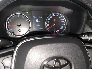 2020 Toyota RAV4 V (XA50), чёрный, 4100000 рублей, вид 4