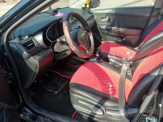 2015 Kia Rio III Рестайлинг, чёрный, 870000 рублей, вид 5