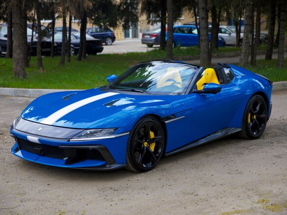 2025 Ferrari 12Cilindri Spider, синий, 85800000 рублей