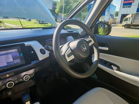 2020 Honda Fit IV, белый - вид 6