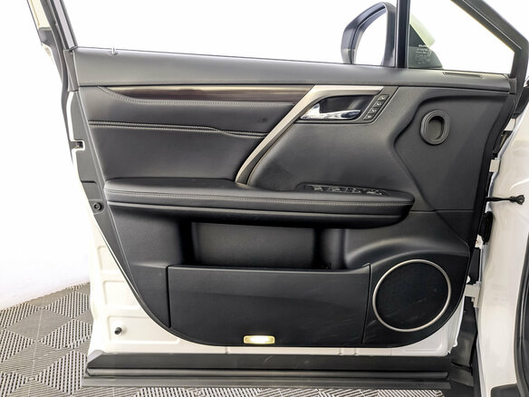 2019 Lexus RX 300 IV Рестайлинг, белый, 4360000 рублей - вид 18