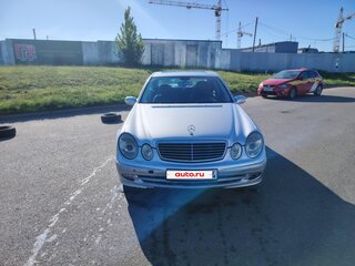 2005 Mercedes-Benz E-Класс 350 III (W211, S211), серебристый, 530000 рублей, вид 2