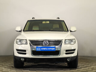 2008 Volkswagen Touareg I Рестайлинг, белый, 929000 рублей, вид 2