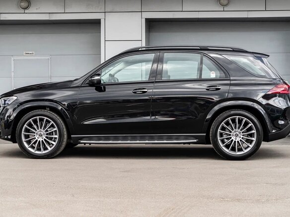 2025 Mercedes-Benz GLE 450 II (V167) Рестайлинг, чёрный, 13890000 рублей - вид 4