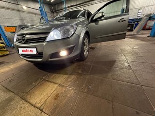 2011 Opel Astra H Рестайлинг, серый, 680000 рублей, вид 2