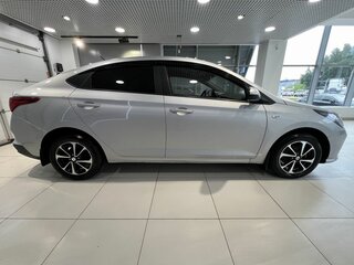 2021 Hyundai Solaris II Рестайлинг, серый, 1339000 рублей, вид 4